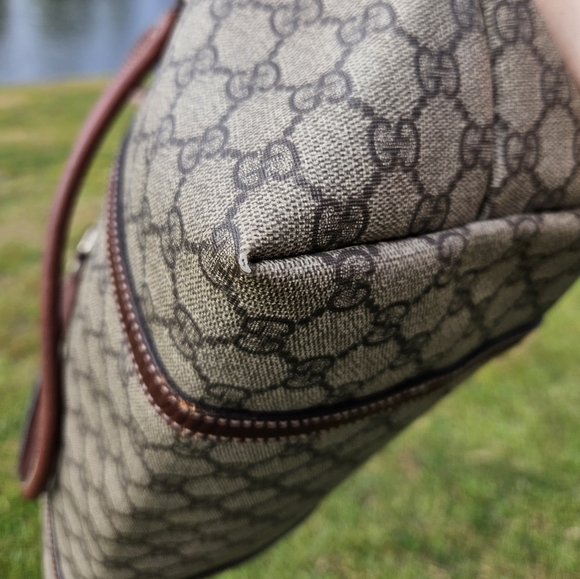 Gucci GG Supreme Joy Tote - Picture 15 of 16